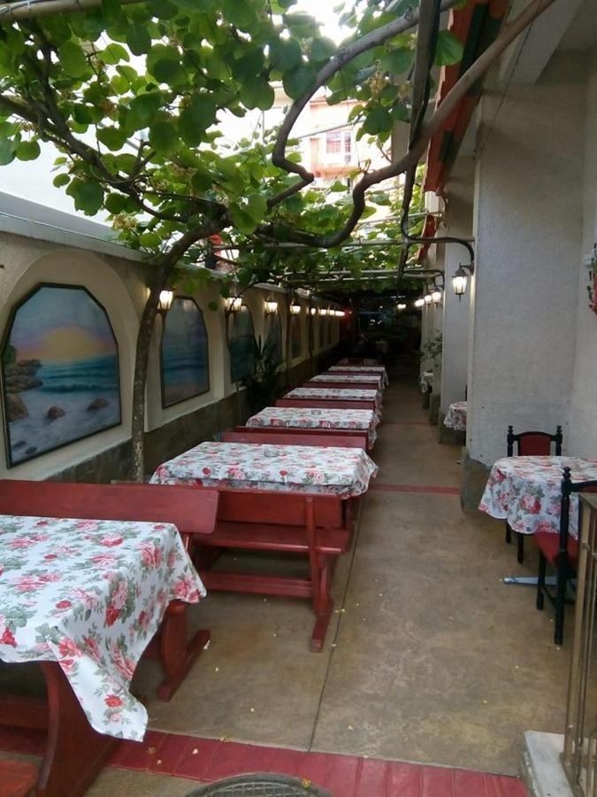 Family Hotel Andreev Nesebar Exterior photo