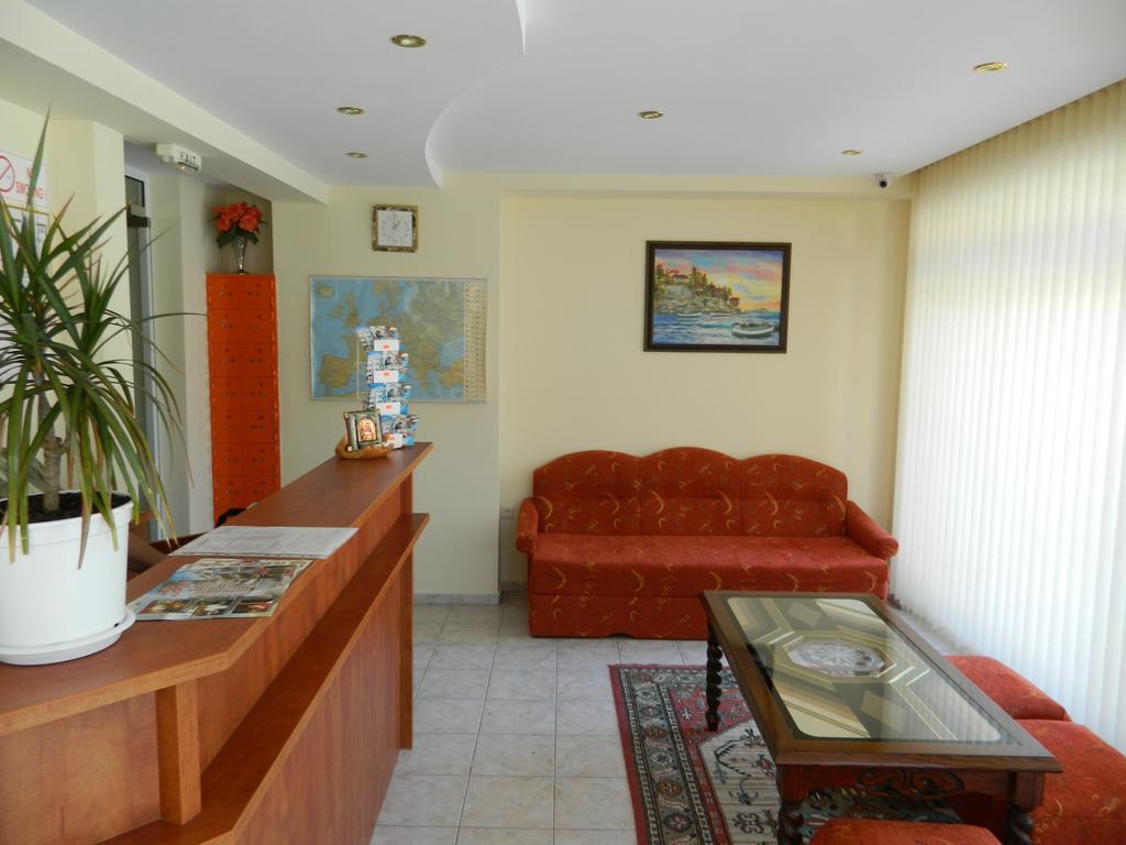 Family Hotel Andreev Nesebar Exterior photo