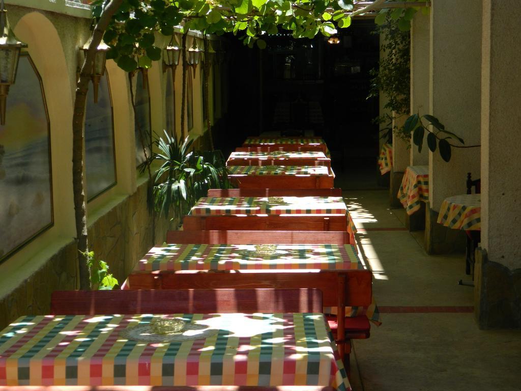 Family Hotel Andreev Nesebar Exterior photo