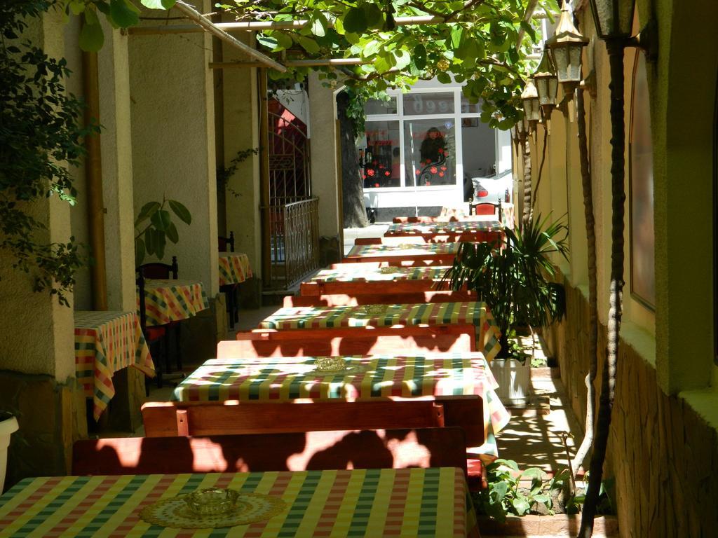 Family Hotel Andreev Nesebar Exterior photo